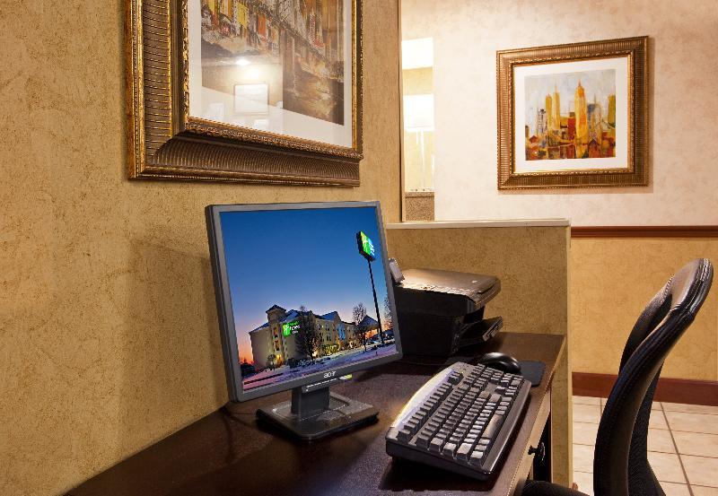 Holiday Inn Express & Suites Troy By Ihg Exterior foto